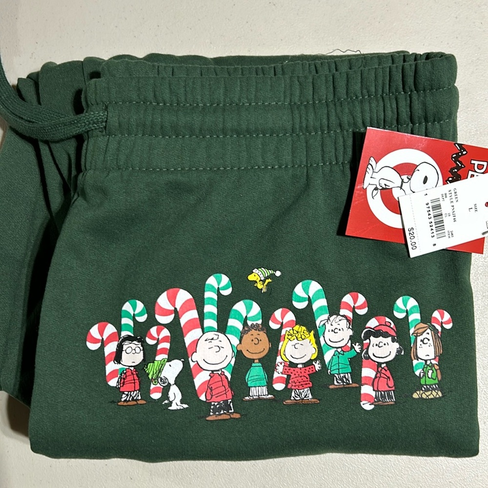 Peanuts sweatpants.